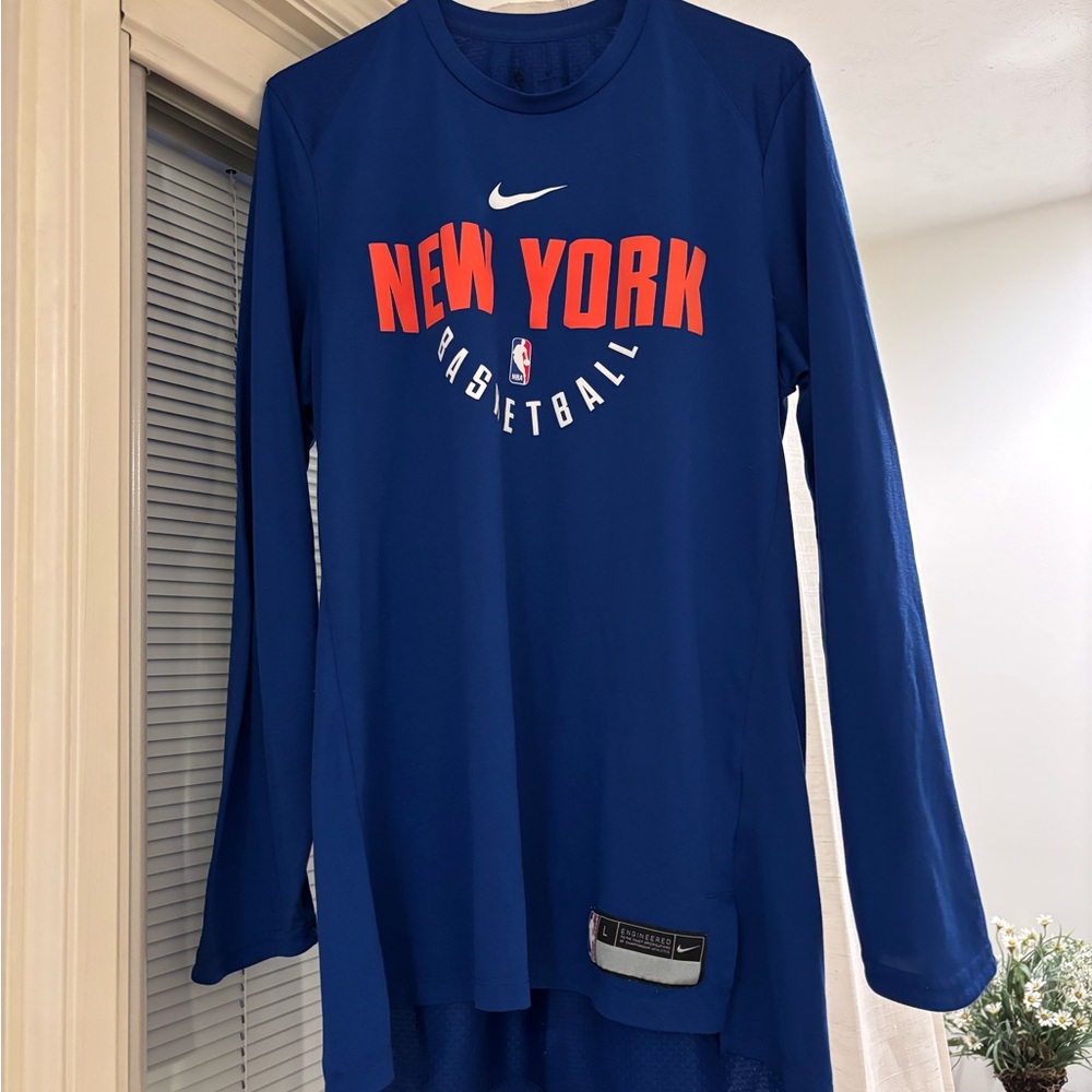 Nike Dri-FIT NY Knicks Long Sleeve Tee